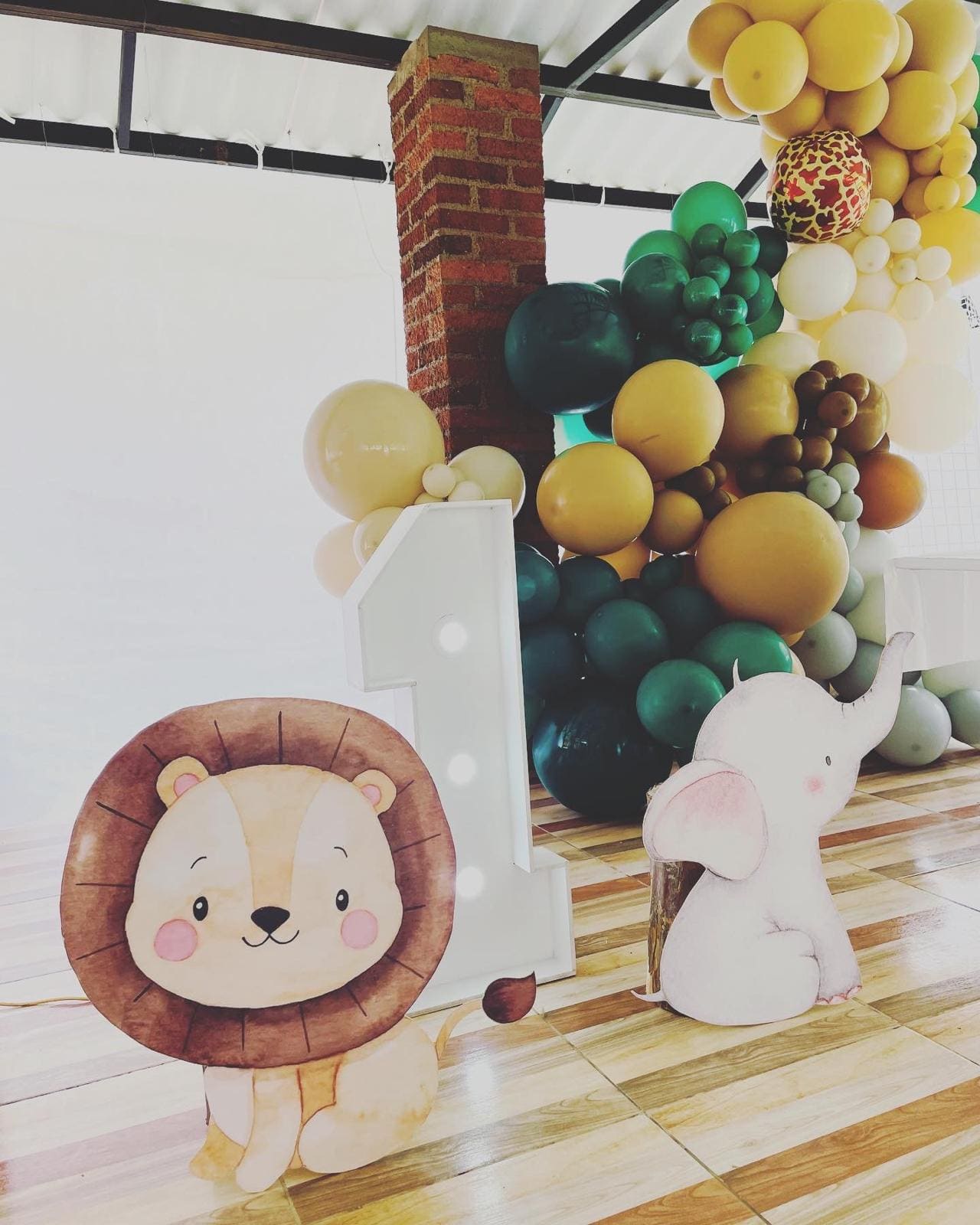 Safari-themed first birthday at Esme